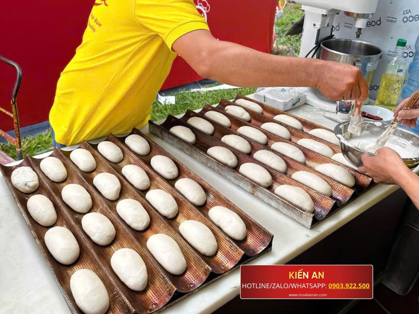 Lò bánh mì kiến An tại lễ hội bánh mì